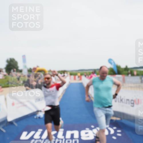 22.06.2025 - Viking Triathlon MichiJ http://msf.ph/oto/8081691 22.06.2025 14:27:25 Ziel 652 meine-sportfotos.de