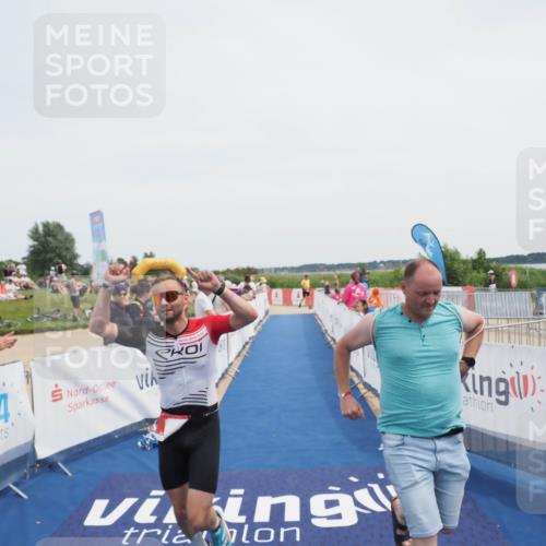 22.06.2025 - Viking Triathlon MichiJ http://msf.ph/oto/8081694 22.06.2025 14:27:25 Ziel 652 meine-sportfotos.de