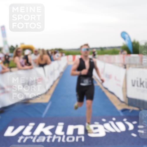 22.06.2025 - Viking Triathlon MichiJ http://msf.ph/oto/8081783 22.06.2025 15:59:18 Ziel 535 meine-sportfotos.de