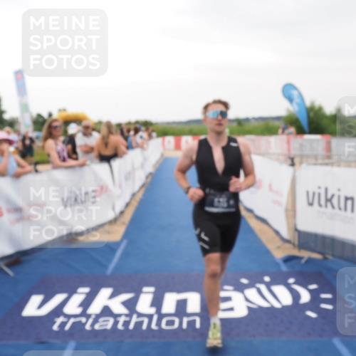 22.06.2025 - Viking Triathlon MichiJ http://msf.ph/oto/8081790 22.06.2025 15:59:18 Ziel 535 meine-sportfotos.de