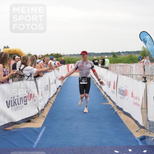 22.06.2025 - Viking Triathlon MichiJ http://msf.ph/oto/8081888 22.06.2025 15:59:41 Ziel 462 meine-sportfotos.de