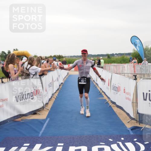 22.06.2025 - Viking Triathlon MichiJ http://msf.ph/oto/8081903 22.06.2025 15:59:42 Ziel 462 meine-sportfotos.de