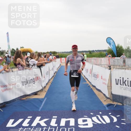 22.06.2025 - Viking Triathlon MichiJ http://msf.ph/oto/8081917 22.06.2025 15:59:42 Ziel 462 meine-sportfotos.de