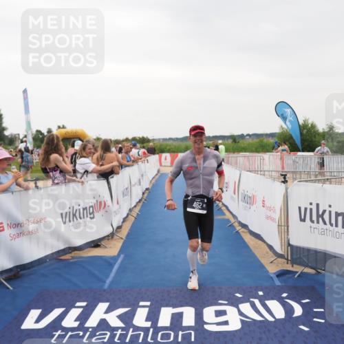 22.06.2025 - Viking Triathlon MichiJ http://msf.ph/oto/8081920 22.06.2025 15:59:43 Ziel 462 meine-sportfotos.de