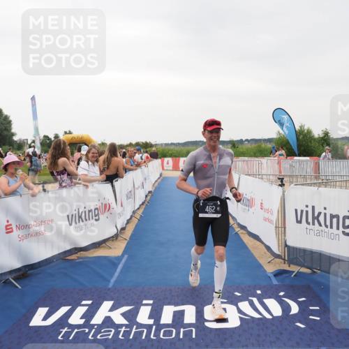 22.06.2025 - Viking Triathlon MichiJ http://msf.ph/oto/8081928 22.06.2025 15:59:43 Ziel 462 meine-sportfotos.de