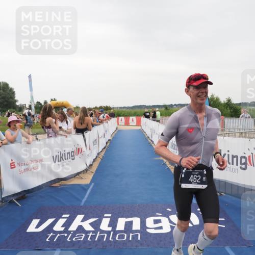 22.06.2025 - Viking Triathlon MichiJ http://msf.ph/oto/8081946 22.06.2025 15:59:43 Ziel 462 meine-sportfotos.de