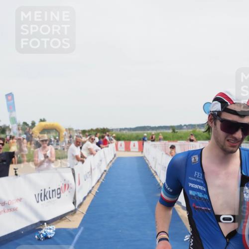 22.06.2025 - Viking Triathlon MichiJ http://msf.ph/oto/8081977 22.06.2025 14:29:31 Ziel 286 meine-sportfotos.de