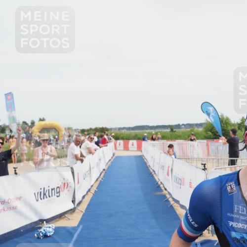 22.06.2025 - Viking Triathlon MichiJ http://msf.ph/oto/8081980 22.06.2025 14:29:31 Ziel 286 meine-sportfotos.de