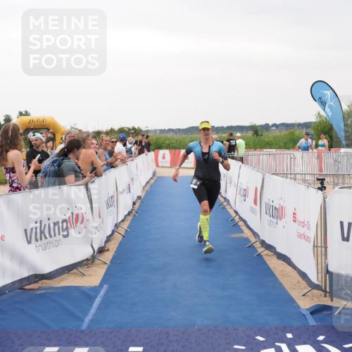 22.06.2025 - Viking Triathlon MichiJ http://msf.ph/oto/8081990 22.06.2025 16:00:09 Ziel 181 meine-sportfotos.de