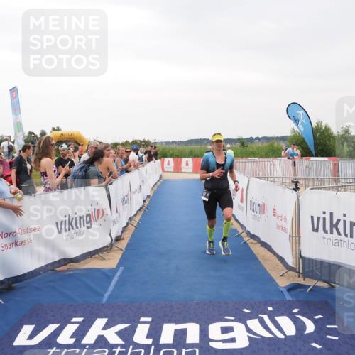 22.06.2025 - Viking Triathlon MichiJ http://msf.ph/oto/8081997 22.06.2025 16:00:09 Ziel 181 meine-sportfotos.de