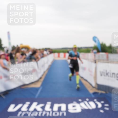 22.06.2025 - Viking Triathlon MichiJ http://msf.ph/oto/8082001 22.06.2025 16:00:09 Ziel 181 meine-sportfotos.de