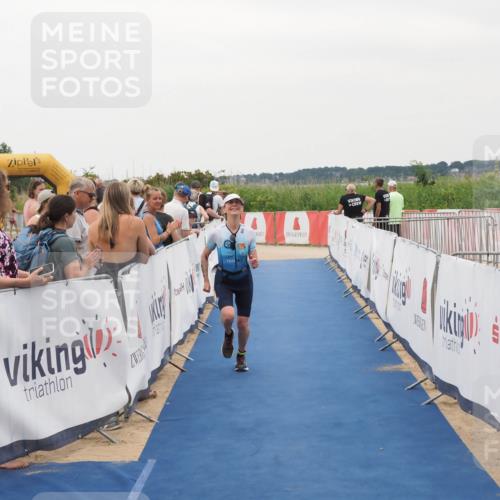 22.06.2025 - Viking Triathlon MichiJ http://msf.ph/oto/8082097 22.06.2025 16:00:22 Ziel 154 meine-sportfotos.de