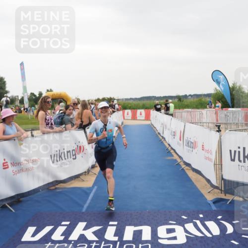 22.06.2025 - Viking Triathlon MichiJ http://msf.ph/oto/8082135 22.06.2025 16:00:23 Ziel 154 meine-sportfotos.de