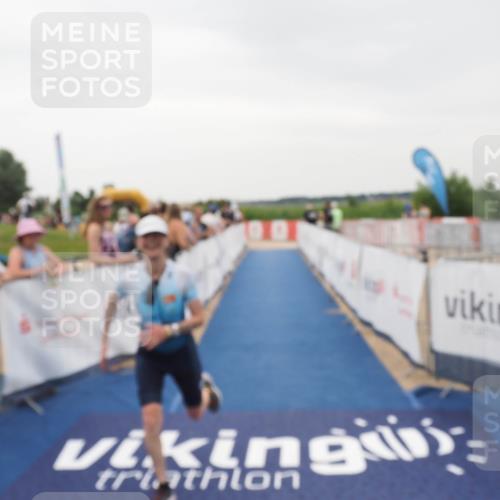 22.06.2025 - Viking Triathlon MichiJ http://msf.ph/oto/8082149 22.06.2025 16:00:24 Ziel 154 meine-sportfotos.de