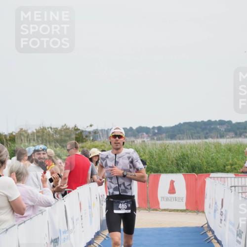 22.06.2025 - Viking Triathlon MichiJ http://msf.ph/oto/8082169 22.06.2025 14:30:56 Ziel 485 meine-sportfotos.de