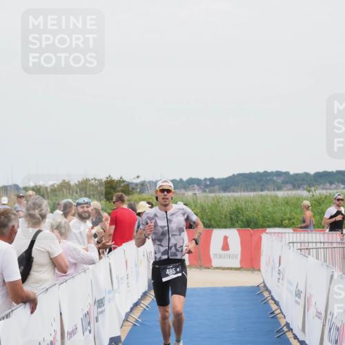 22.06.2025 - Viking Triathlon MichiJ http://msf.ph/oto/8082176 22.06.2025 14:30:56 Ziel 485 meine-sportfotos.de