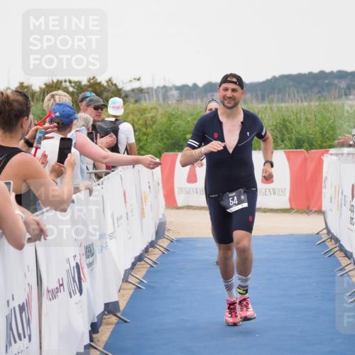22.06.2025 - Viking Triathlon MichiJ http://msf.ph/oto/8082181 22.06.2025 16:01:08 Ziel 54, 378 meine-sportfotos.de