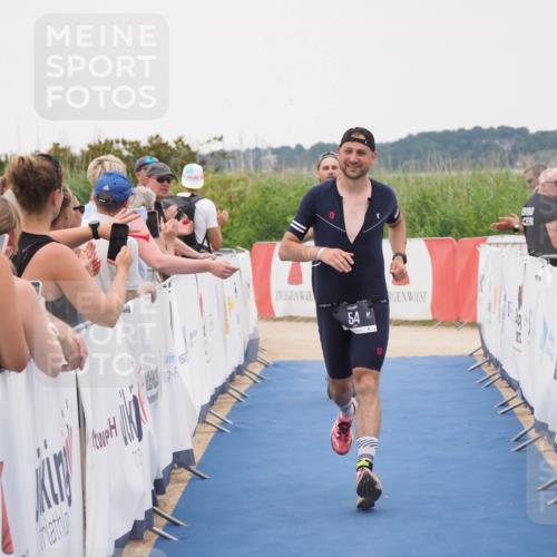 22.06.2025 - Viking Triathlon MichiJ http://msf.ph/oto/8082185 22.06.2025 16:01:08 Ziel 54, 378 meine-sportfotos.de