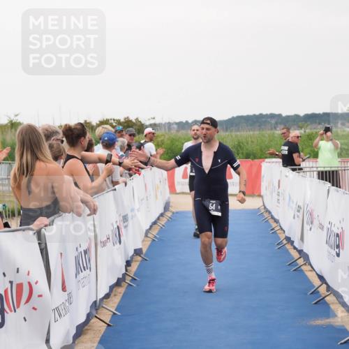 22.06.2025 - Viking Triathlon MichiJ http://msf.ph/oto/8082199 22.06.2025 16:01:09 Ziel 54, 378 meine-sportfotos.de