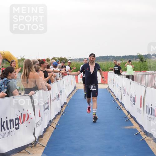 22.06.2025 - Viking Triathlon MichiJ http://msf.ph/oto/8082205 22.06.2025 16:01:09 Ziel 54, 378 meine-sportfotos.de