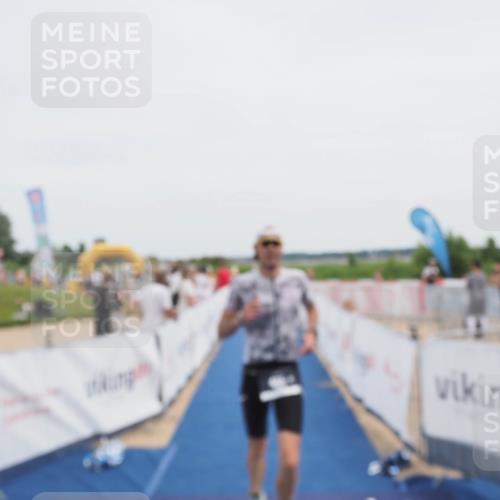 22.06.2025 - Viking Triathlon MichiJ http://msf.ph/oto/8082239 22.06.2025 14:30:59 Ziel 485 meine-sportfotos.de