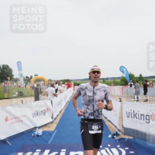 22.06.2025 - Viking Triathlon MichiJ http://msf.ph/oto/8082250 22.06.2025 14:30:59 Ziel 485 meine-sportfotos.de