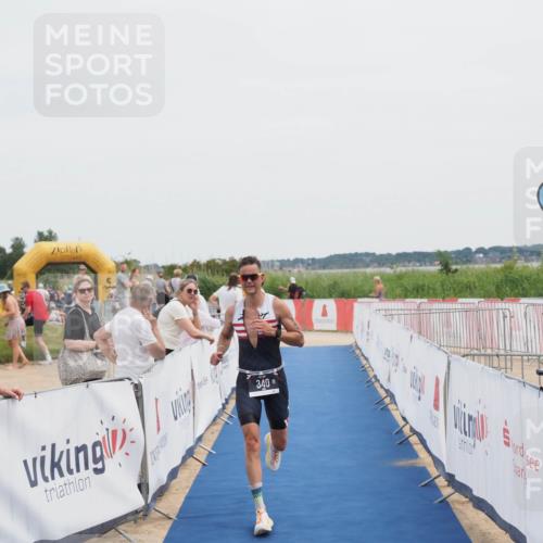 22.06.2025 - Viking Triathlon MichiJ http://msf.ph/oto/8082323 22.06.2025 14:31:11 Ziel 340 meine-sportfotos.de