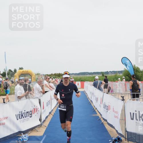 22.06.2025 - Viking Triathlon MichiJ http://msf.ph/oto/8082555 22.06.2025 14:33:07 Ziel 90, 544 meine-sportfotos.de