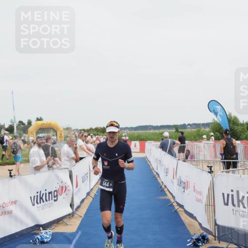 22.06.2025 - Viking Triathlon MichiJ http://msf.ph/oto/8082562 22.06.2025 14:33:08 Ziel 90, 544 meine-sportfotos.de