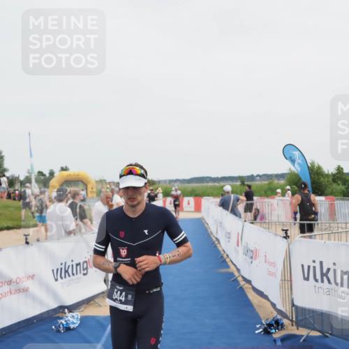 22.06.2025 - Viking Triathlon MichiJ http://msf.ph/oto/8082590 22.06.2025 14:33:08 Ziel 90, 544 meine-sportfotos.de