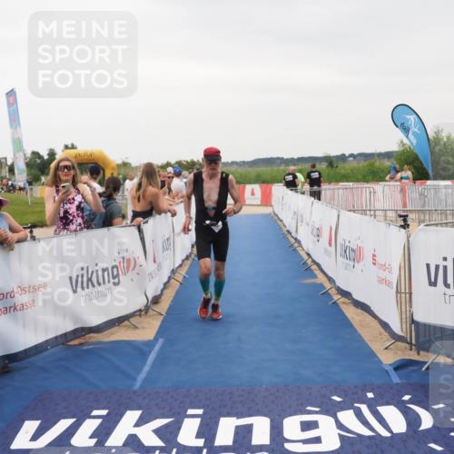 22.06.2025 - Viking Triathlon MichiJ http://msf.ph/oto/8082640 22.06.2025 16:01:37 Ziel 291, 543 meine-sportfotos.de