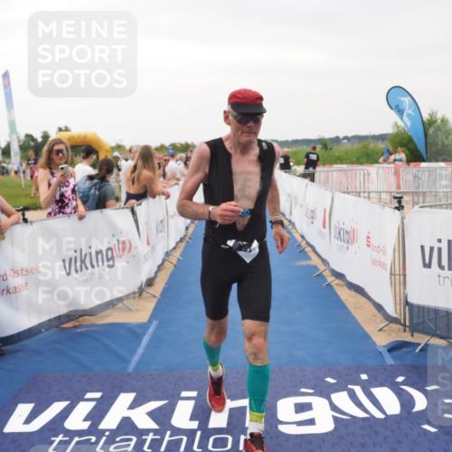 22.06.2025 - Viking Triathlon MichiJ http://msf.ph/oto/8082705 22.06.2025 16:01:38 Ziel 543 meine-sportfotos.de