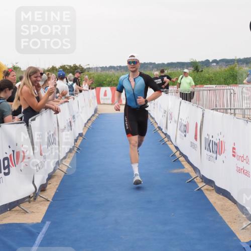 22.06.2025 - Viking Triathlon MichiJ http://msf.ph/oto/8082863 22.06.2025 16:01:47 Ziel 121 meine-sportfotos.de