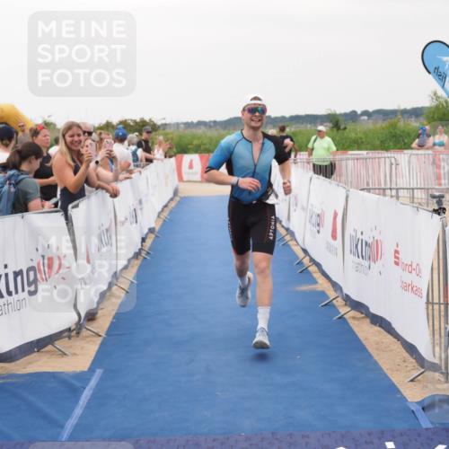 22.06.2025 - Viking Triathlon MichiJ http://msf.ph/oto/8082882 22.06.2025 16:01:47 Ziel 121 meine-sportfotos.de