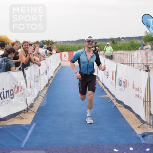 22.06.2025 - Viking Triathlon MichiJ http://msf.ph/oto/8082888 22.06.2025 16:01:47 Ziel 121 meine-sportfotos.de