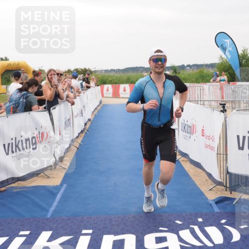 22.06.2025 - Viking Triathlon MichiJ http://msf.ph/oto/8082910 22.06.2025 16:01:47 Ziel 121 meine-sportfotos.de