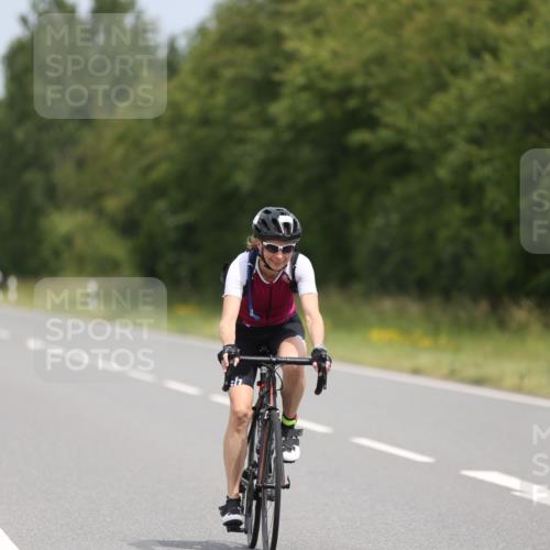 22.06.2025 - Viking Triathlon Yannick Fuchs http://msf.ph/oto/8083299 22.06.2025 12:29:11 Radfahren 11, 33, 59, 249, 298, 386, 437 meine-sportfotos.de