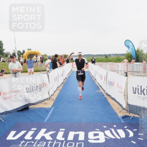 22.06.2025 - Viking Triathlon MichiJ http://msf.ph/oto/8083383 22.06.2025 16:10:00 Ziel 97 meine-sportfotos.de