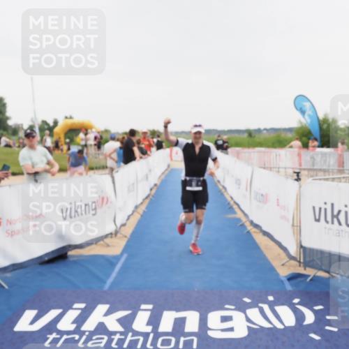22.06.2025 - Viking Triathlon MichiJ http://msf.ph/oto/8083406 22.06.2025 16:10:00 Ziel 97 meine-sportfotos.de