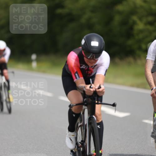 22.06.2025 - Viking Triathlon Yannick Fuchs http://msf.ph/oto/8083425 22.06.2025 12:30:20 Radfahren 39, 99, 162, 276, 341, 378, 533 meine-sportfotos.de