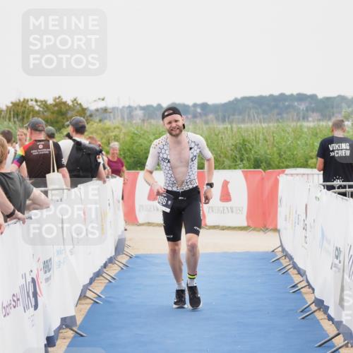 22.06.2025 - Viking Triathlon MichiJ http://msf.ph/oto/8083482 22.06.2025 16:10:21 Ziel 290, 396 meine-sportfotos.de