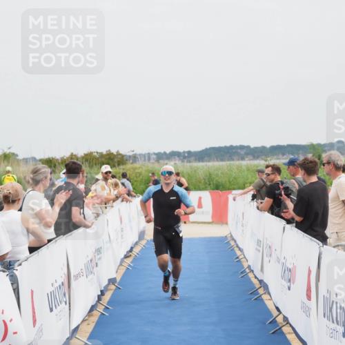 22.06.2025 - Viking Triathlon MichiJ http://msf.ph/oto/8083502 22.06.2025 14:41:10 Ziel 458 meine-sportfotos.de
