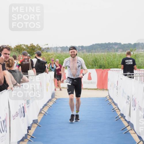 22.06.2025 - Viking Triathlon MichiJ http://msf.ph/oto/8083506 22.06.2025 16:10:22 Ziel 290, 396, 605 meine-sportfotos.de