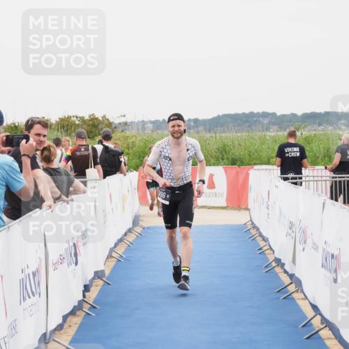 22.06.2025 - Viking Triathlon MichiJ http://msf.ph/oto/8083537 22.06.2025 16:10:22 Ziel 290, 396, 605 meine-sportfotos.de