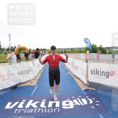 22.06.2025 - Viking Triathlon MichiJ http://msf.ph/oto/8083538 22.06.2025 16:17:13 Ziel 106 meine-sportfotos.de