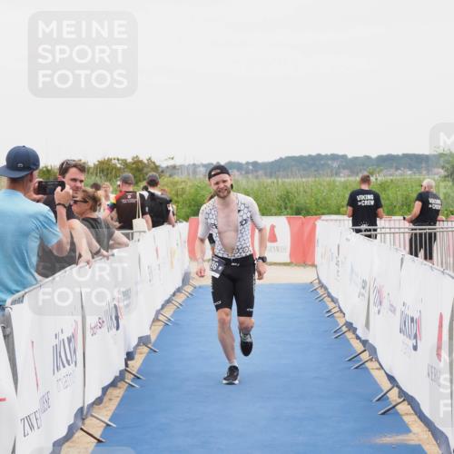 22.06.2025 - Viking Triathlon MichiJ http://msf.ph/oto/8083567 22.06.2025 16:10:23 Ziel 290, 396, 605 meine-sportfotos.de