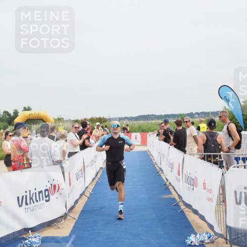 22.06.2025 - Viking Triathlon MichiJ http://msf.ph/oto/8083579 22.06.2025 14:41:11 Ziel 458 meine-sportfotos.de