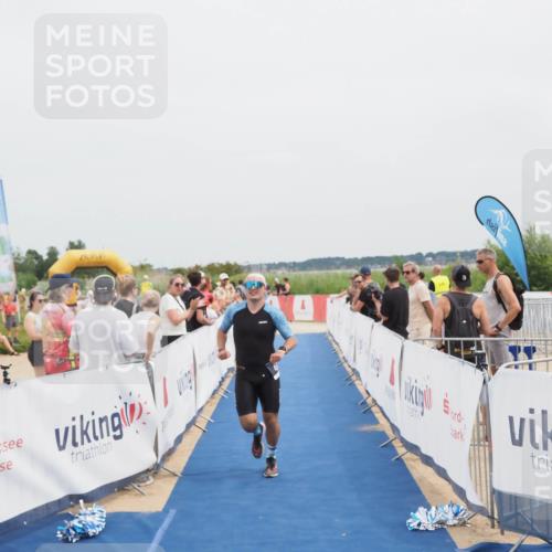 22.06.2025 - Viking Triathlon MichiJ http://msf.ph/oto/8083586 22.06.2025 14:41:11 Ziel 458 meine-sportfotos.de