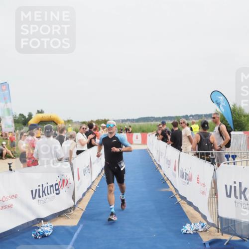 22.06.2025 - Viking Triathlon MichiJ http://msf.ph/oto/8083593 22.06.2025 14:41:11 Ziel 458 meine-sportfotos.de