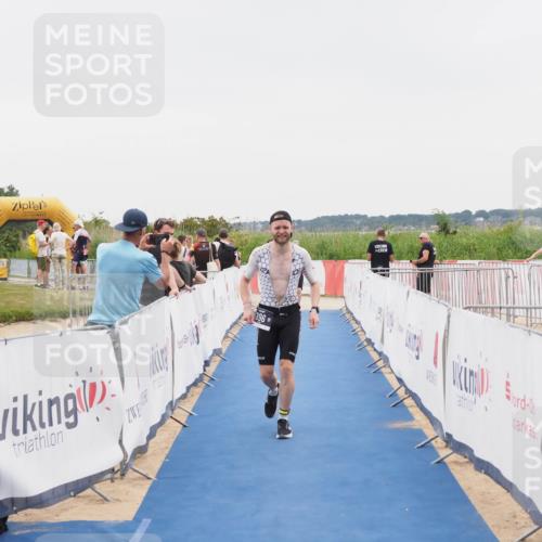 22.06.2025 - Viking Triathlon MichiJ http://msf.ph/oto/8083632 22.06.2025 16:10:24 Ziel 290, 396, 605 meine-sportfotos.de